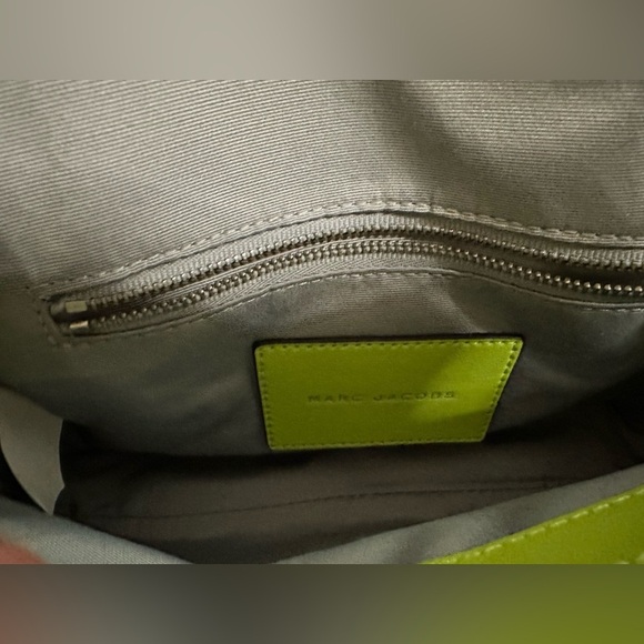 Marc Jacobs ‘The J Marc’ Shoulder Crossbody Bag Green Glow Rare Sold Out Color - Picture 6 of 6